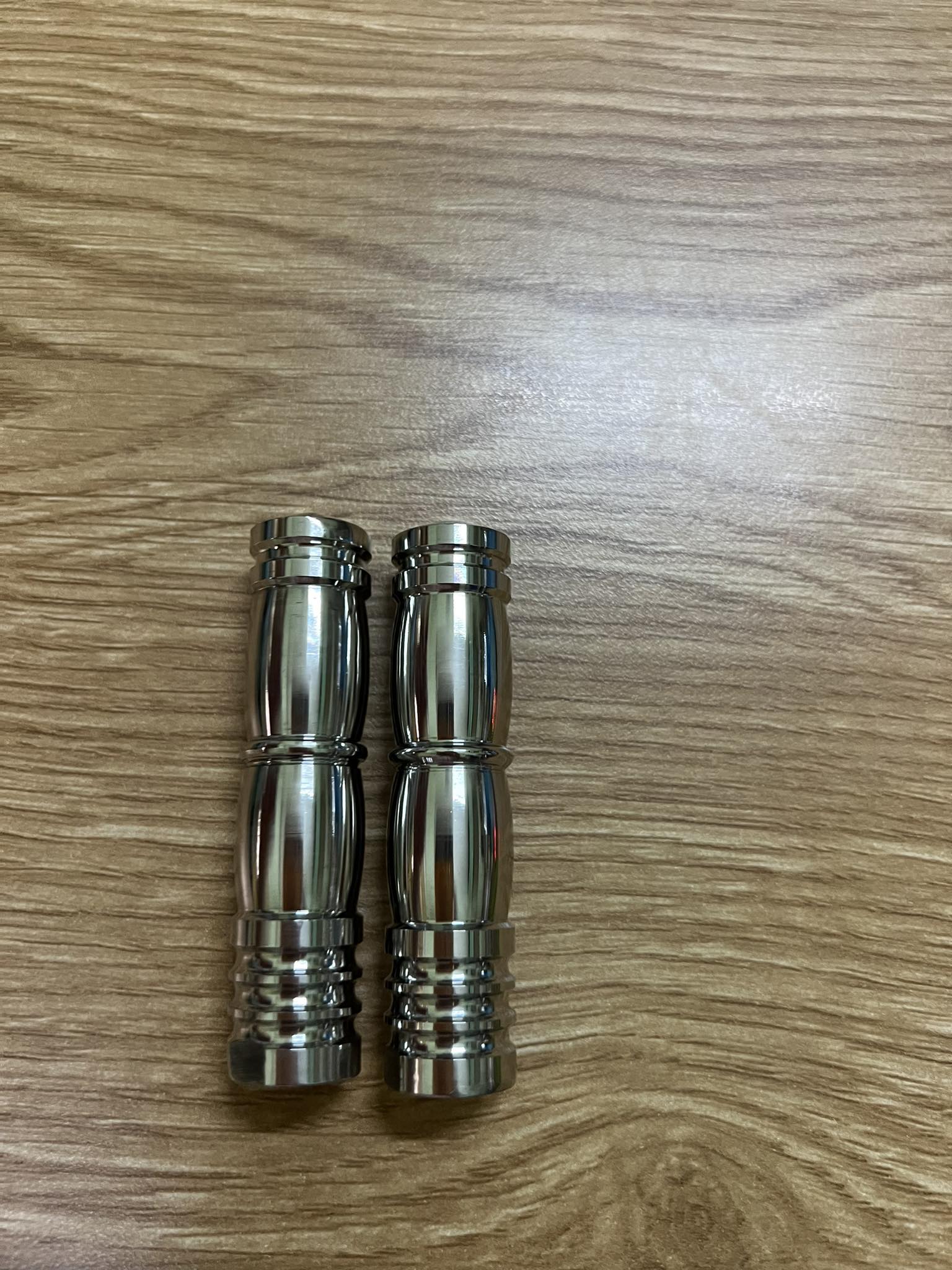GÁC CHÂN INOX GẮN PHUỘT XE MÁY XE ĐẠP