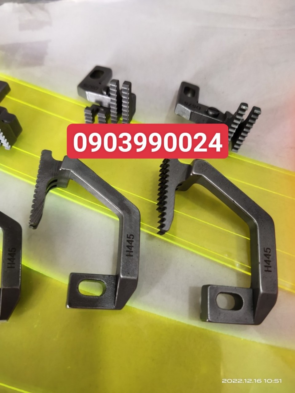 răng cưa vắt sổ siruba 4 chỉ