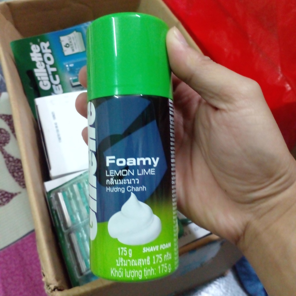 Bọt cạo râu hương chanh Gillette Foamy Lemon Lime