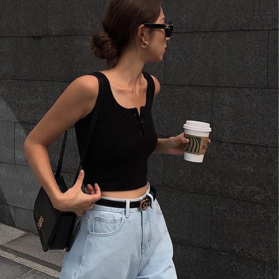 Áo croptop cổ V có cúc cài 2 màu trắng đen