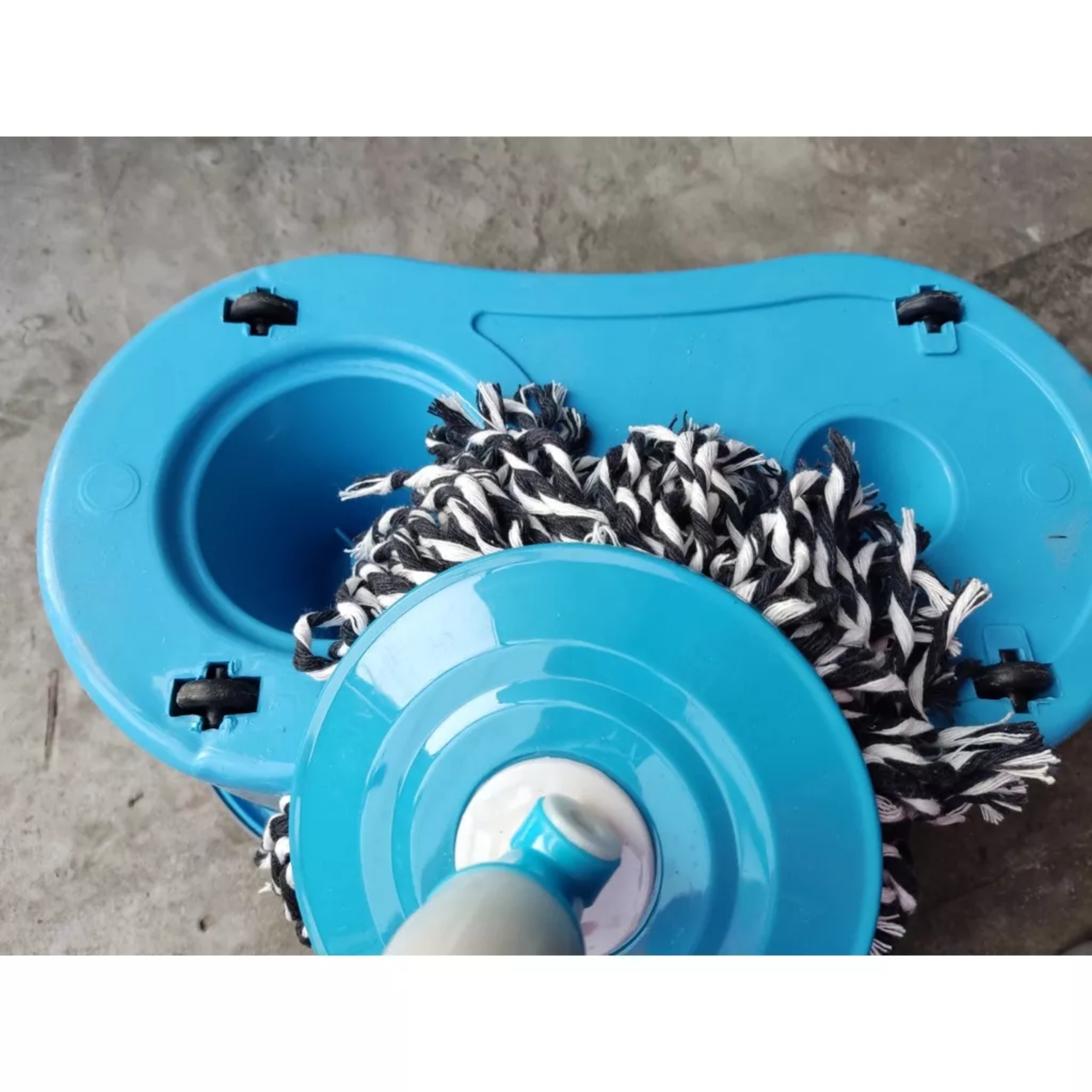 Bộ thùng lau nhà 360 độ trọn bộ: ( 1 thùng, 1 cây, 1 bông lau )
