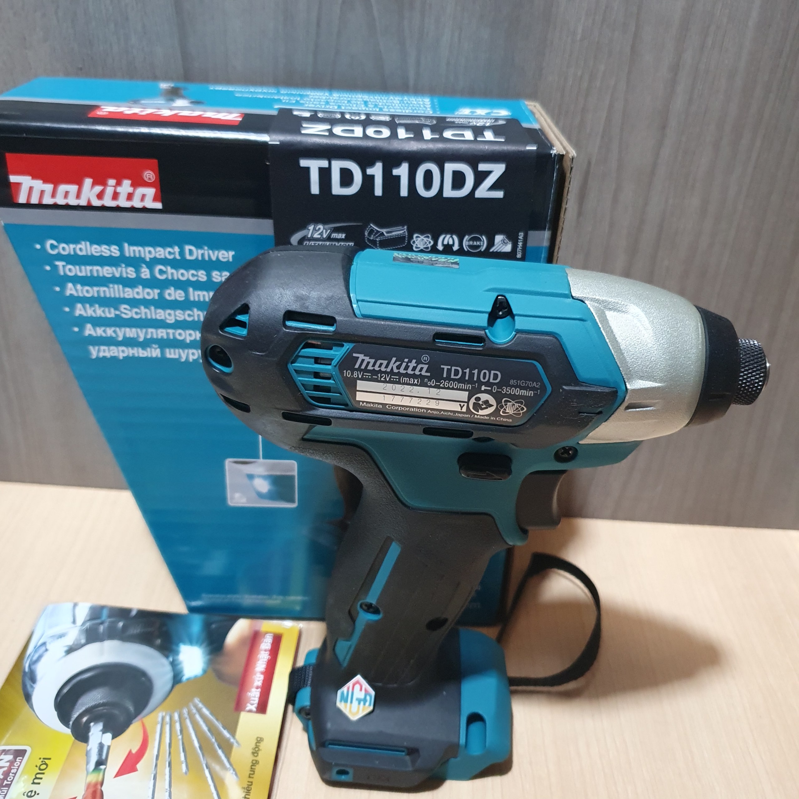 Máy bắt vít dùng pin Makita TD110DZ ( Chưa Pin & Sạc )