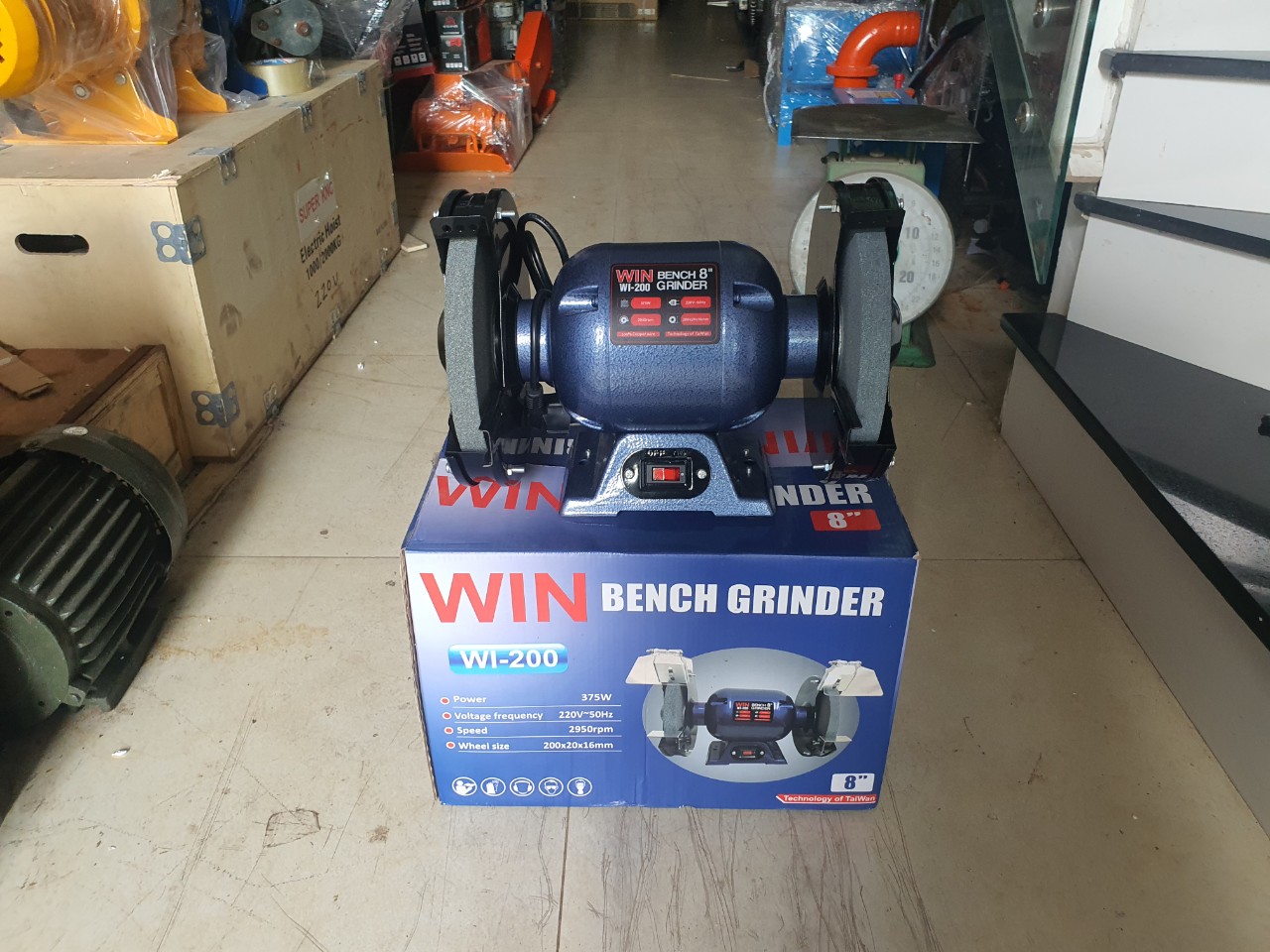 Máy mài hai đá WI-200 8" Bench Grinder
