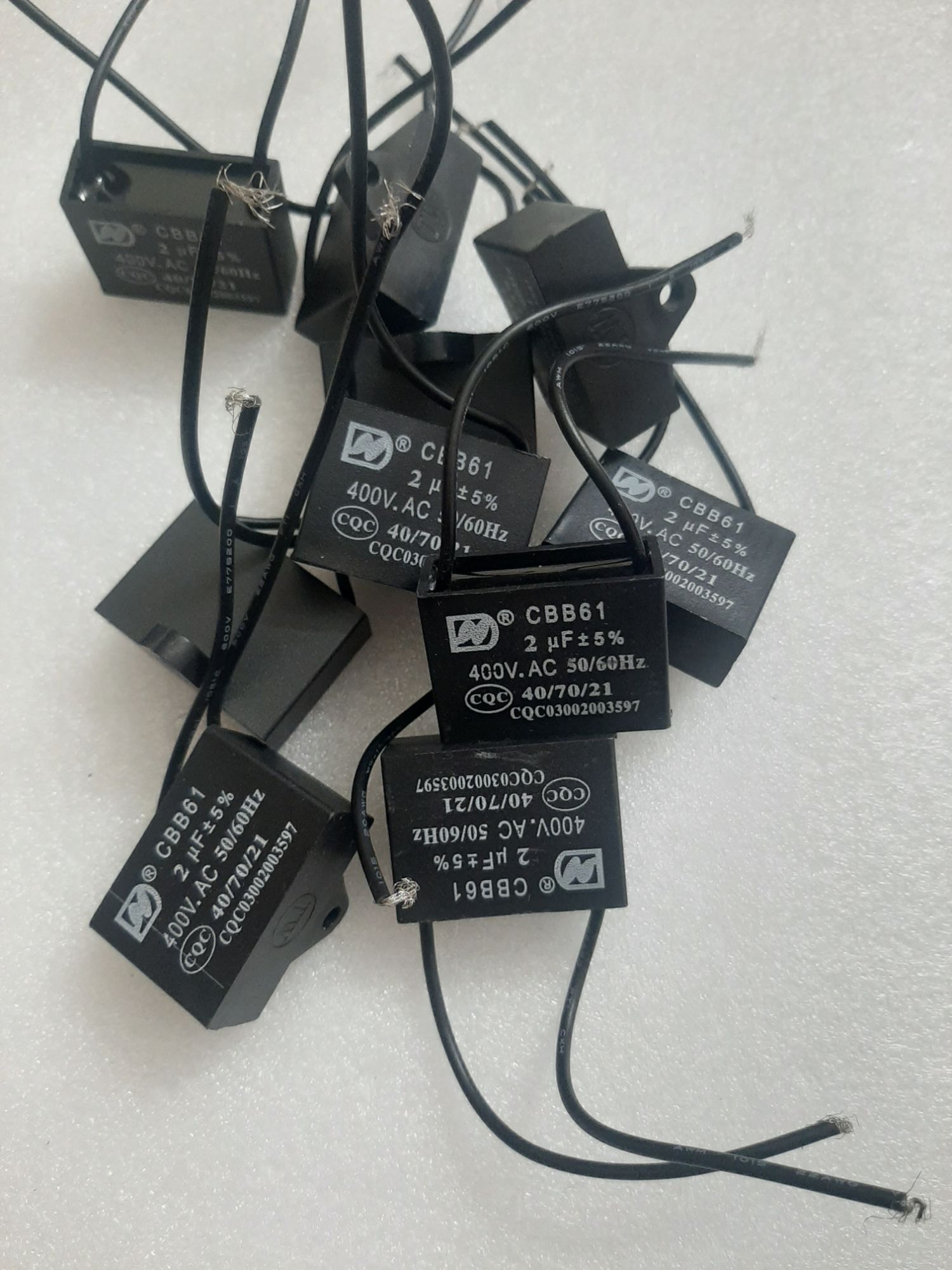 5 Tụ quạt 2uf 400v
