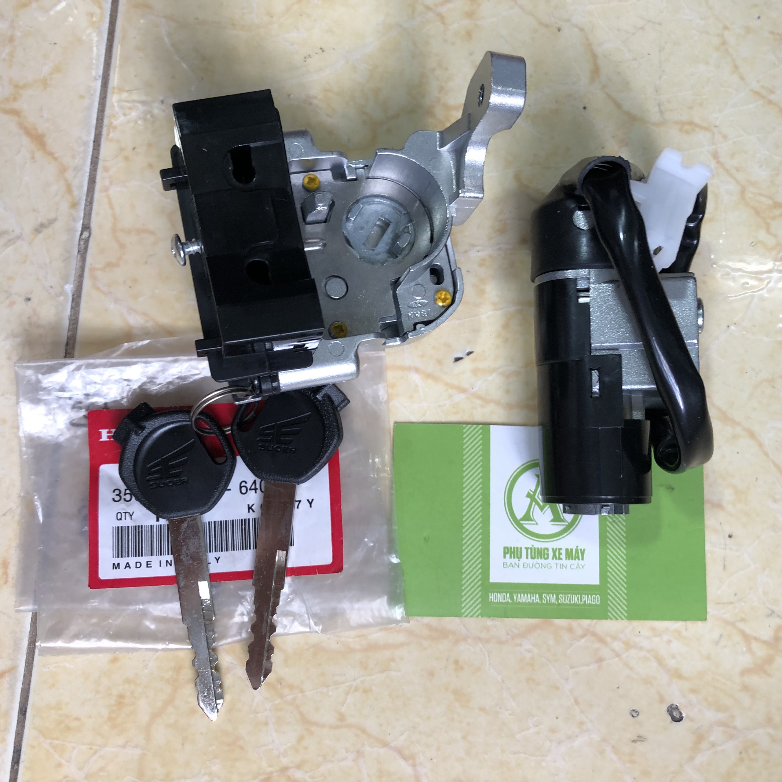 Bộ ổ khóa xe máy Air Blade đời đầu 2 cạnh