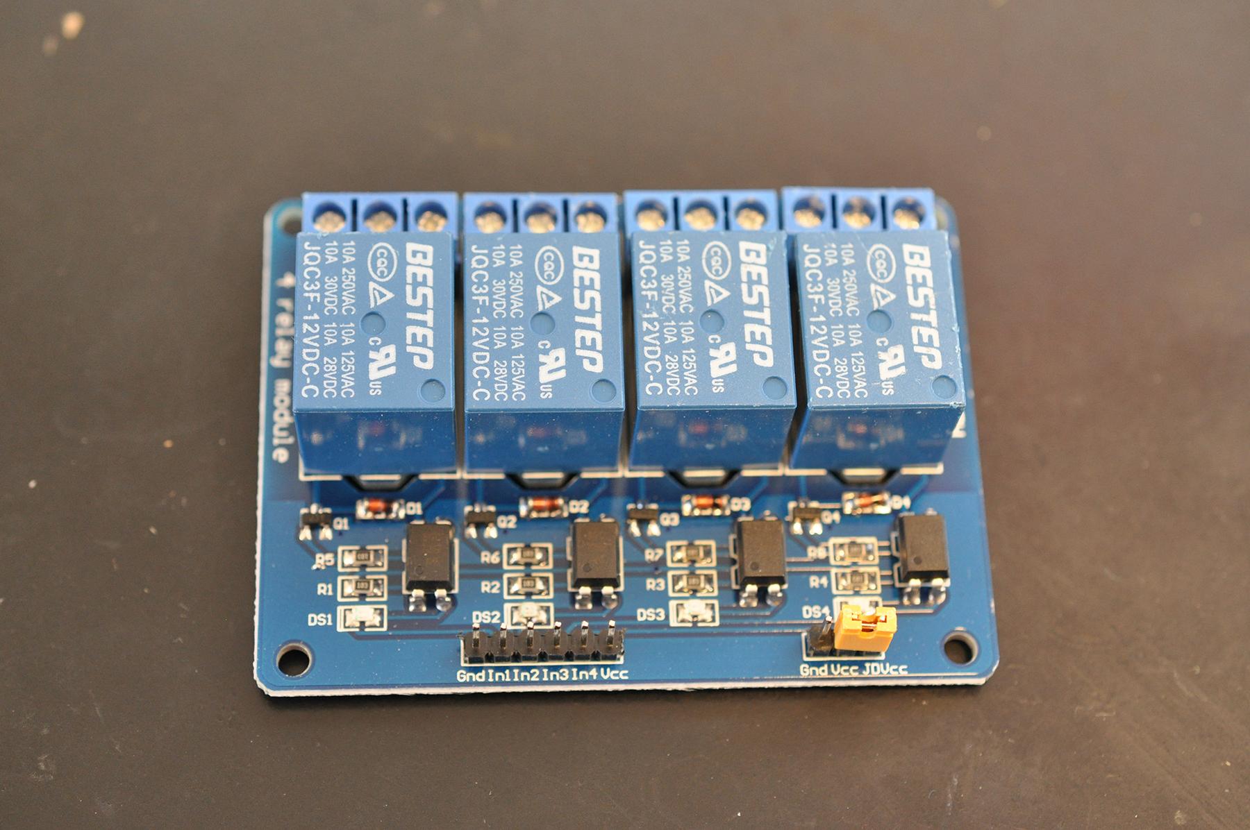 Module 4 Relay 12V có Opto cách ly đóng ngắt mạch điện AC/DC