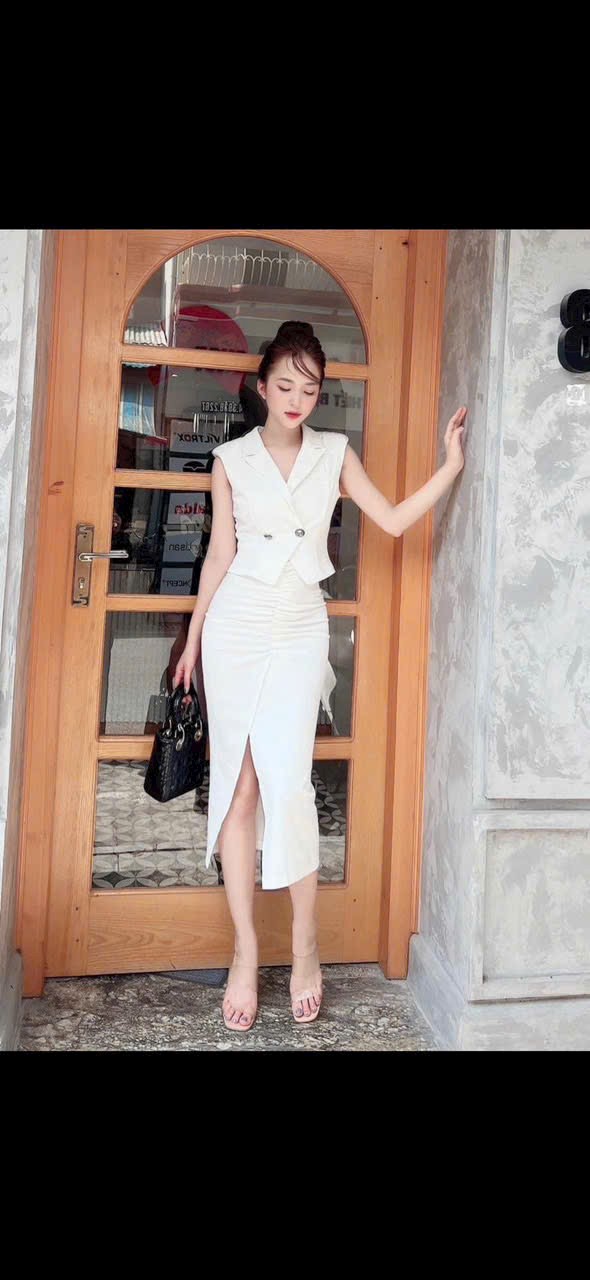 Sét bộ đồ nữ ,sét áo cổ vest kèm chân váy dài xẻ thanh lịch