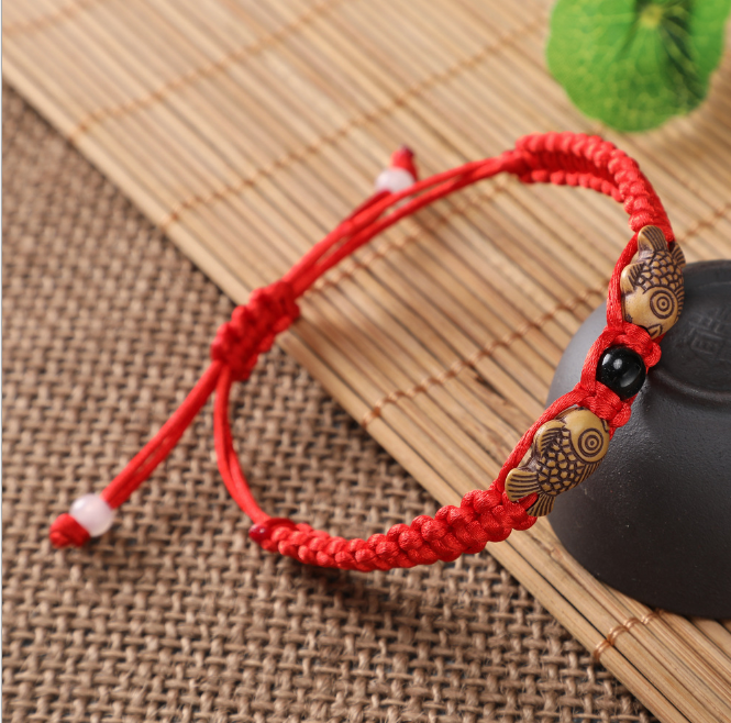 Vòng Đeo Tay Chỉ Đỏ May Mắn Song Ngư