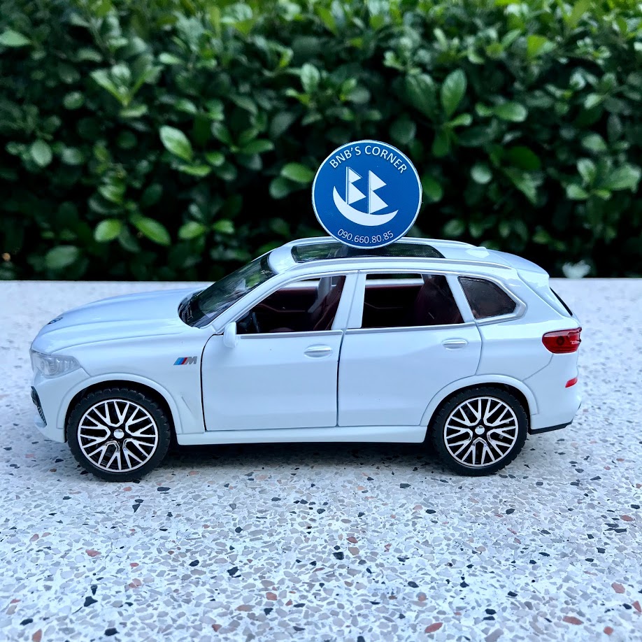 [BNB's Corner] Mô hình xe BMW X5 M Performance tỷ lệ 1:32 - màu trắng