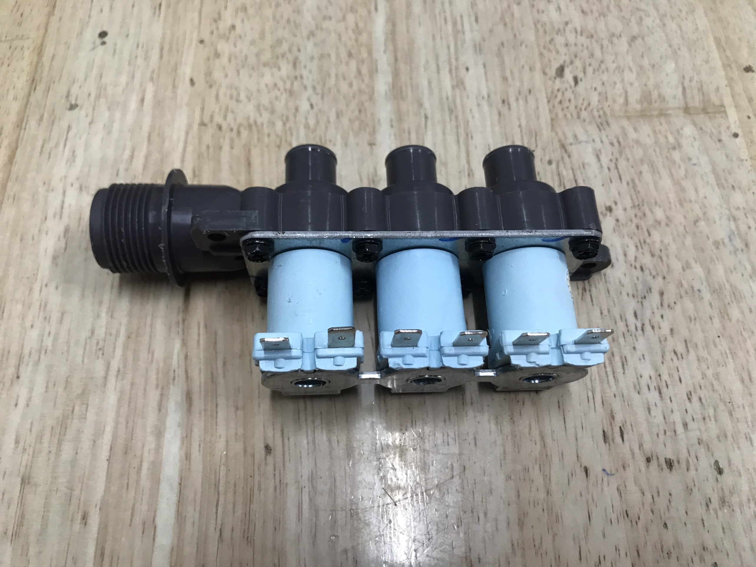 VAN CẤP MÁY GIẶT PANASONIC 3 NGÃ THẲNG AC : 220V PHƯỚC MÃI