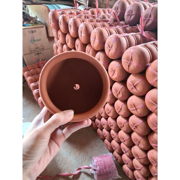 Chậu đất nung Bình Dương dáng niêu (có lỗ đáy)