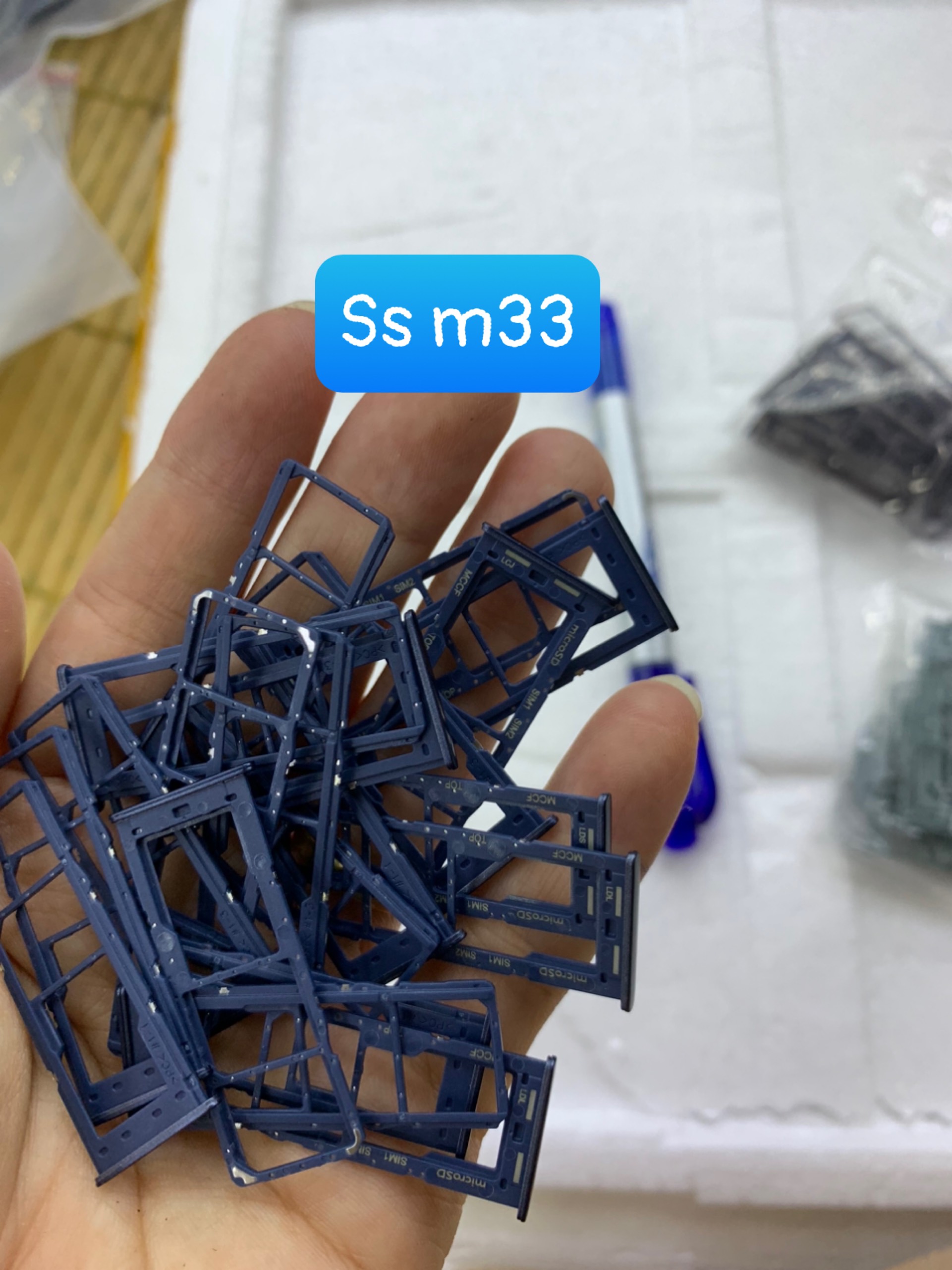 Khay sim điện thoại sam sung m33-zin