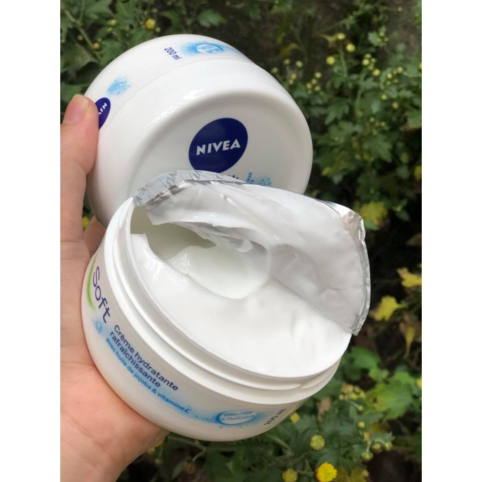 Kem dưỡng ẩm, chống nẻ Nivea Soft- Đức