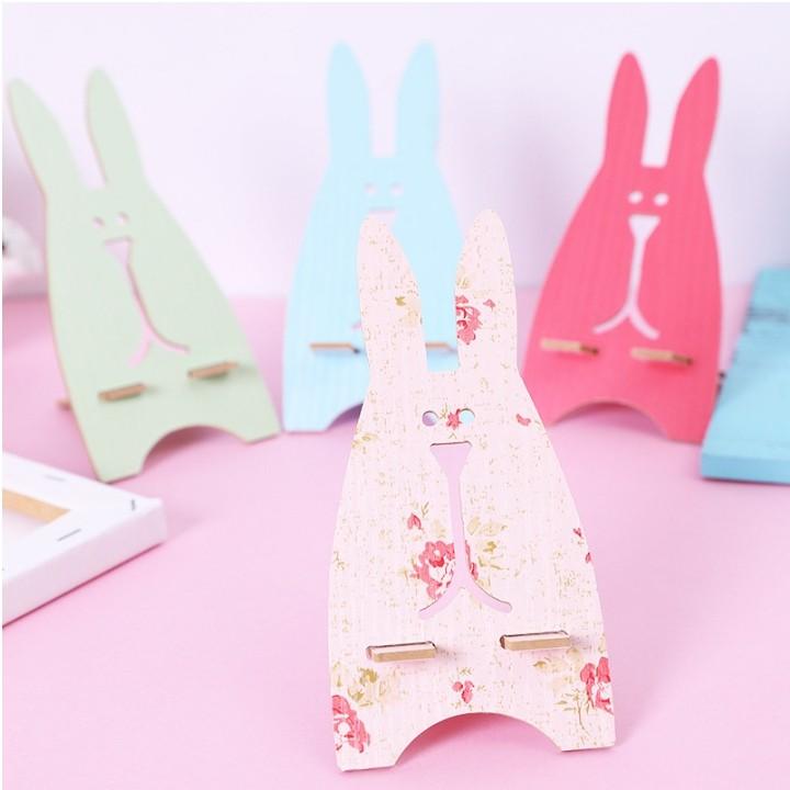 Giá đỡ điện thoại hình thú bằng gỗ
