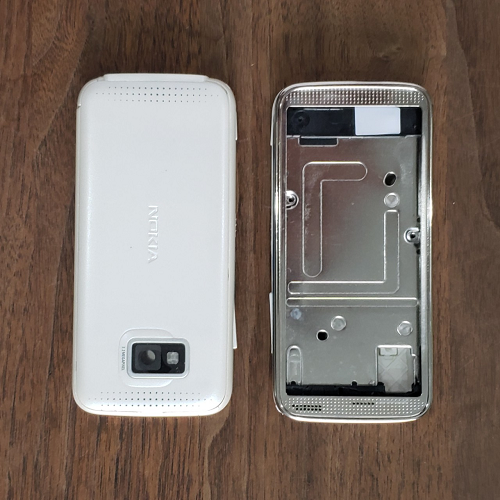 Vỏ Nokia 5530 có sườn - không phím