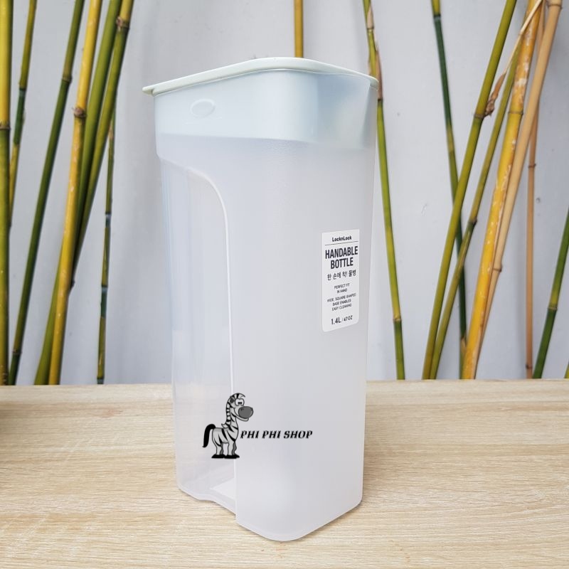 [HCM]Bình đựng nước LocknLock Handle Bottle dung tích 1.4L HAP817