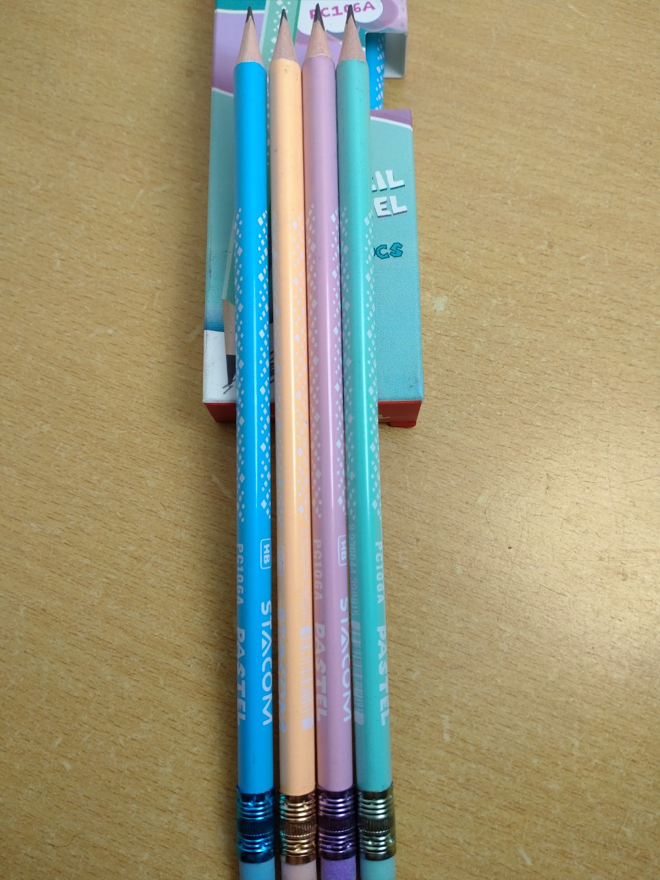 Bút chì HB Stacom ( hộp 12 cây ). TẶNG 1 GỌT, 1 TẨY