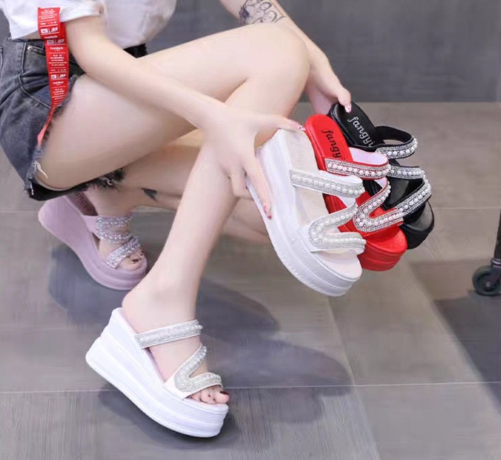 DÉP XUỒNG QUAI CHÉO NGỌC