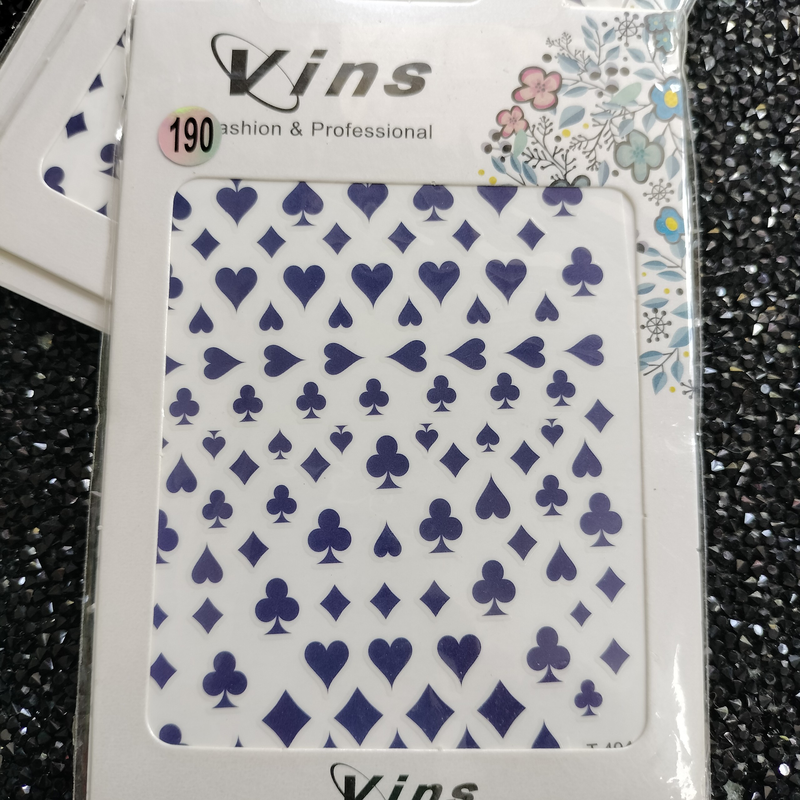 Sticker Dán Móng Tay Hình Gấu Dâu
