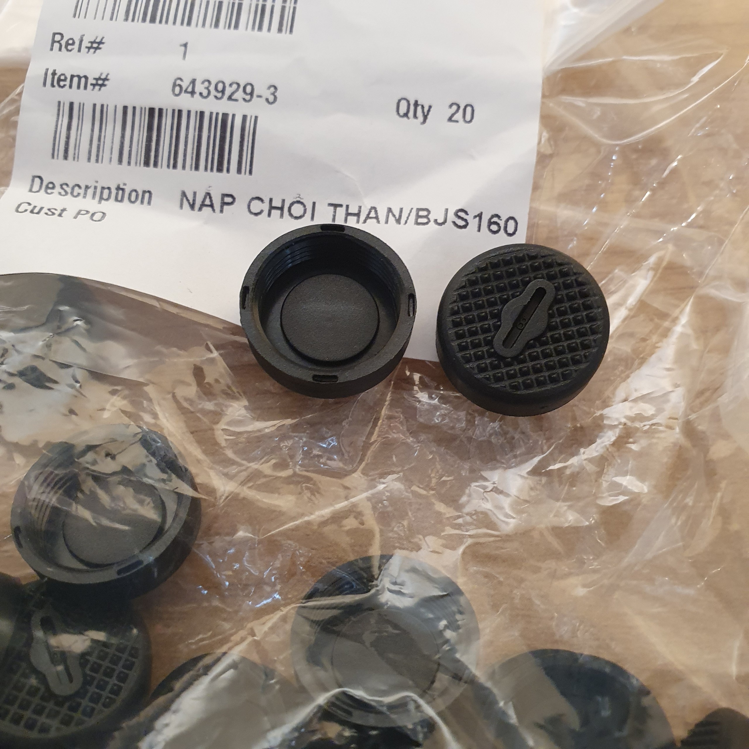 Nắp than CB-430 Makita 643929-3 (02cái)