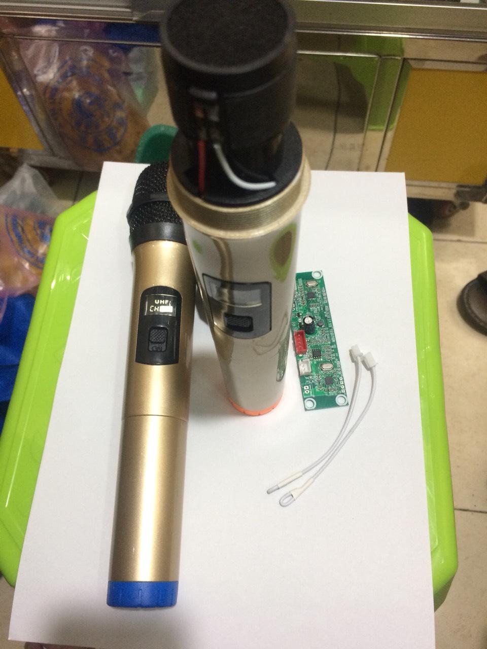 Micro loa kéo sóng UHF giá rẻ