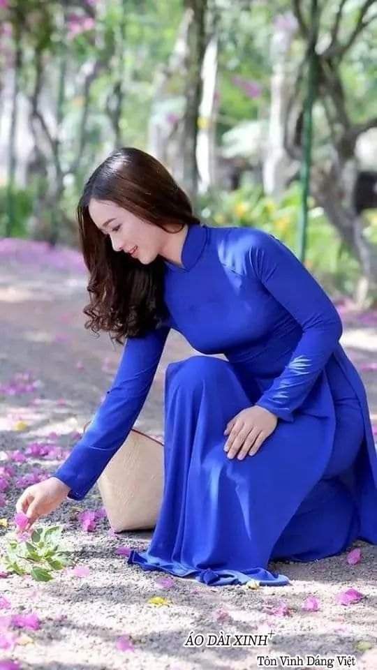 Bộ Áo Dài Truyền Thống 4 Tà