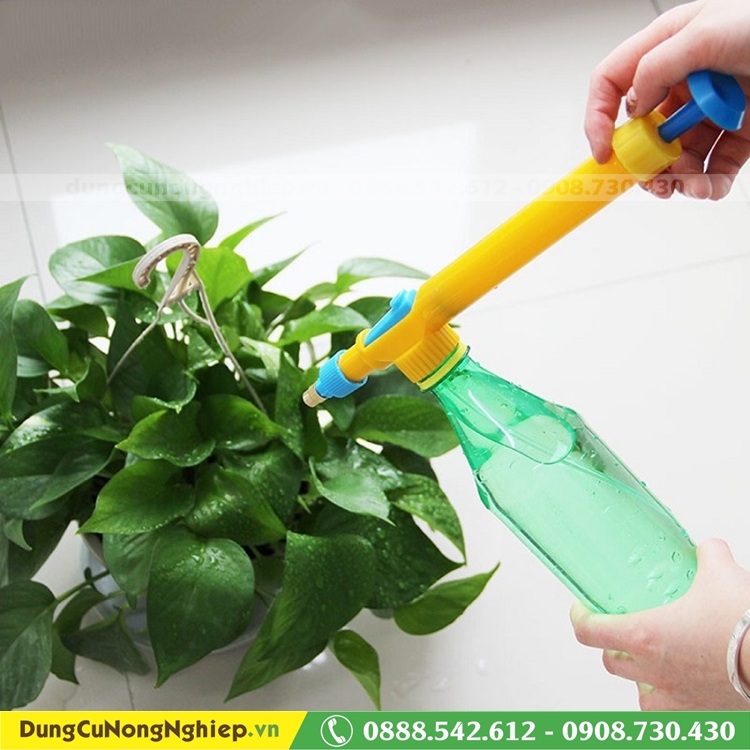 Đầu xịt gắn chai nước thành bình xịt cơ động