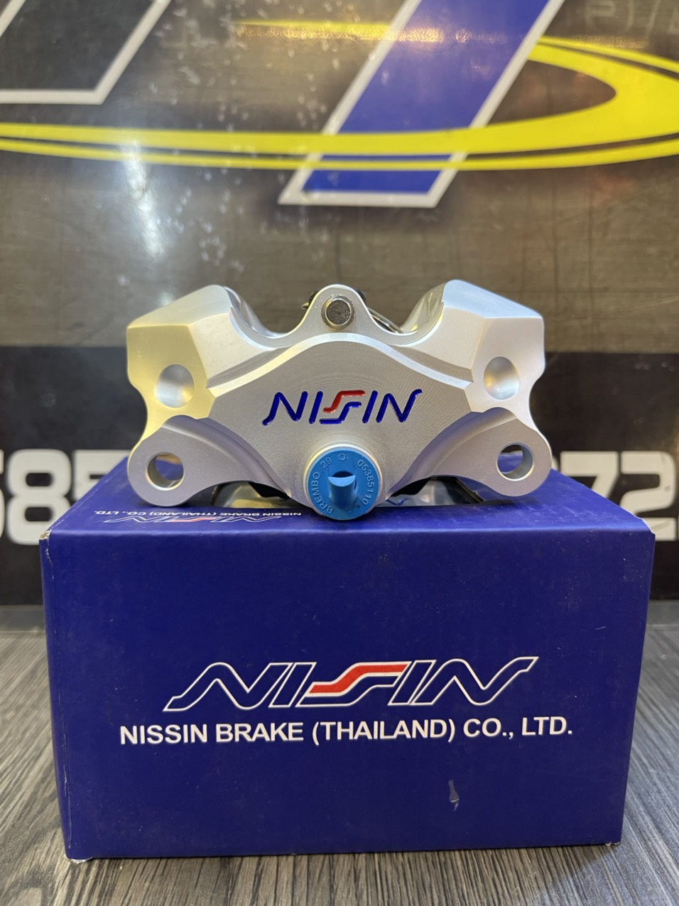 Heo dầu Nisin 2 bít đối xứng màu bạc - mẫu vuông