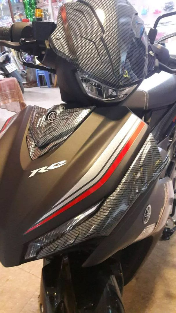 Ốp Hông Trước Ex155 2021 Carbon