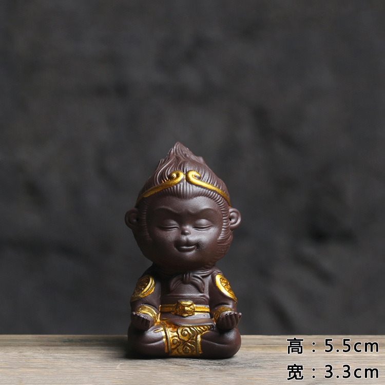 Tượng Tôn Ngộ Không Gốm Sứ Trang Trí Bể Cá