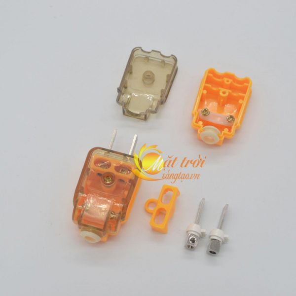 Phích cắm chân dẹt XOAY