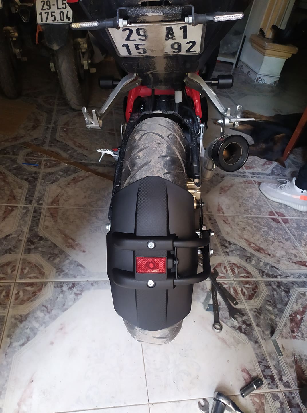 Dè chắn bùn KTM 1 chân
