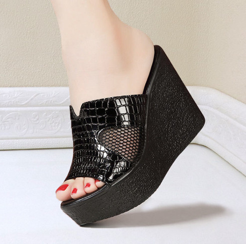 Dép đế xuồng 10f da sần phối lưới