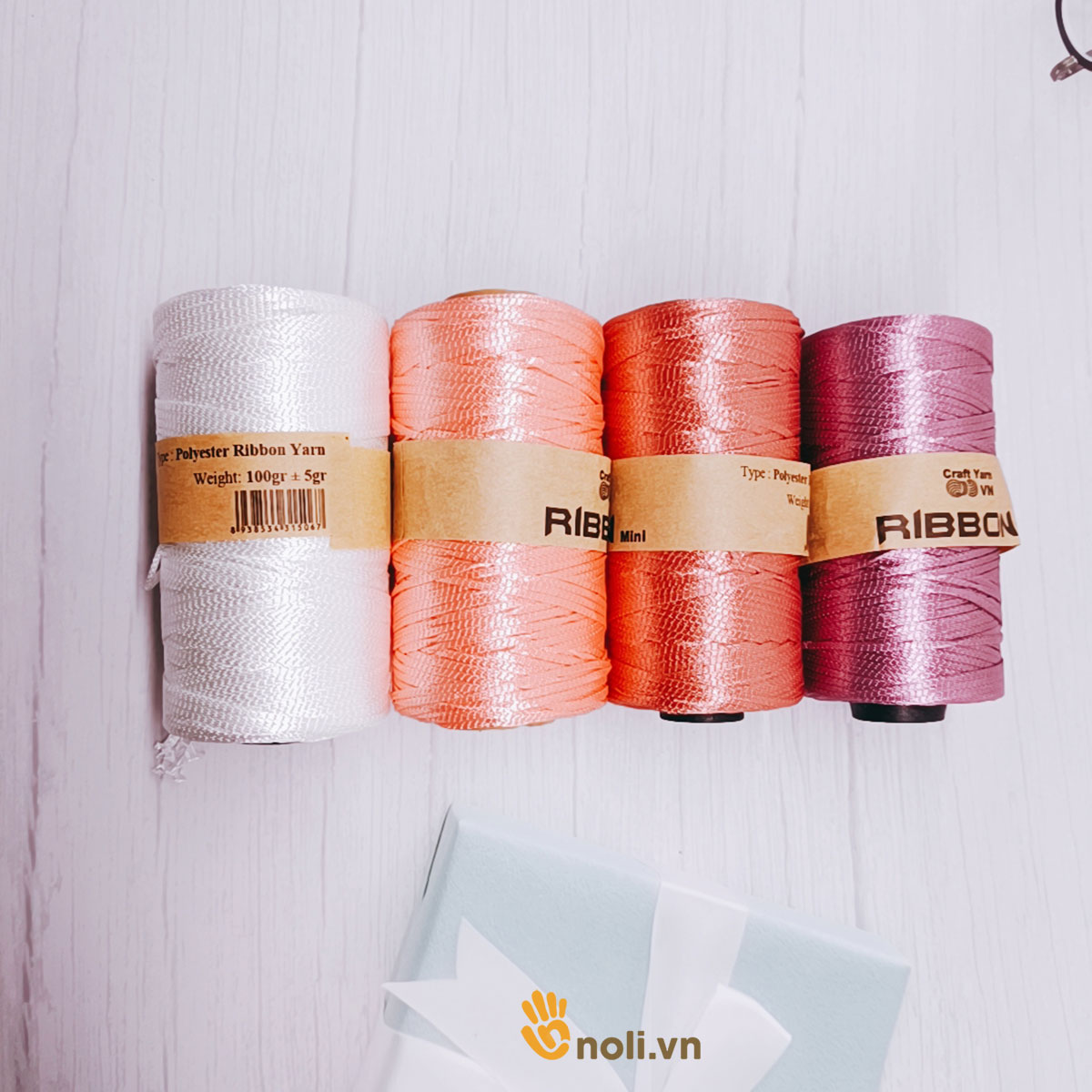 Sợi dệt ribbon trơn Craft yarn VN bóng đẹp, móc không đau tay, bền chắc móc túi xách, mũ nón, giày dép 140g xuất xứ Việt Nam