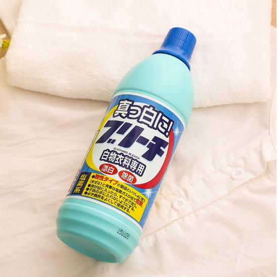Nước tẩy quần áo trắng Rocket Nhật 600ml