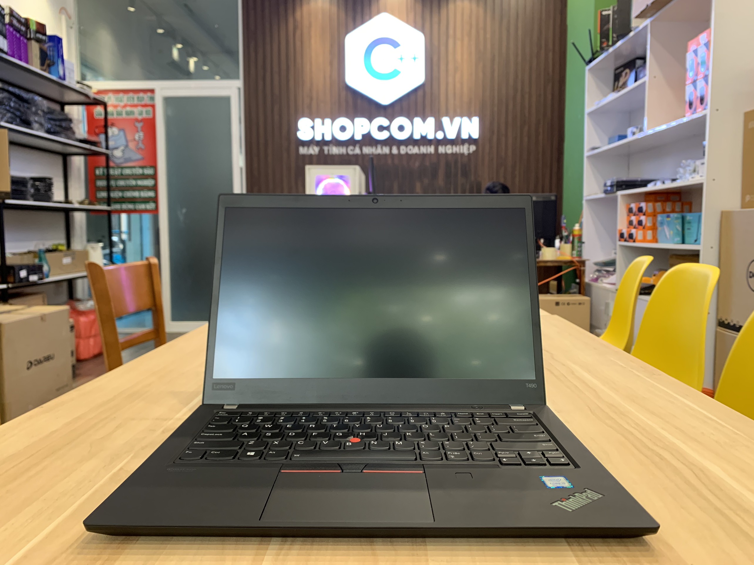 Lenovo thinkpad t490| i5 8265u | 8g | 256gb ssd | 14 fhd | laptop new - 12 months warranty