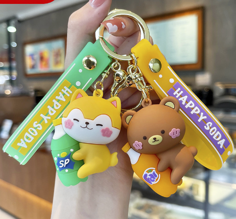 High Quality Keychain ​​With Animals Holding Water Bottles