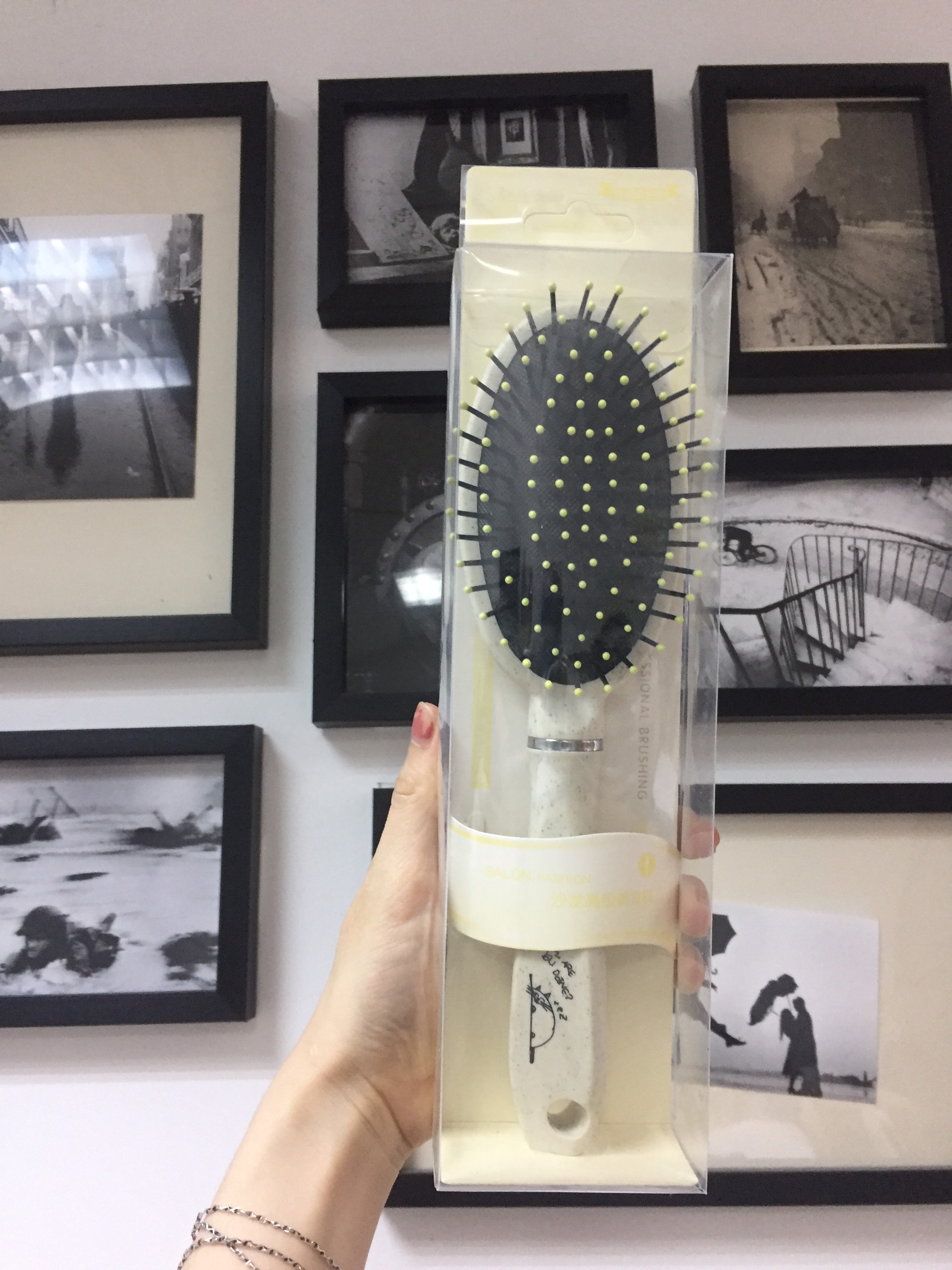 Lược Oval tạo kiểu tóc