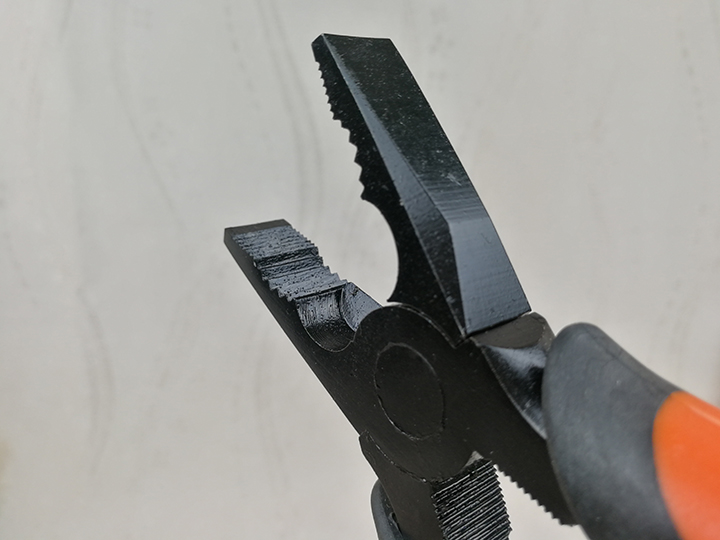 Kìm điện cách điện 8” ( 200 mm ) Asaki AK-8035