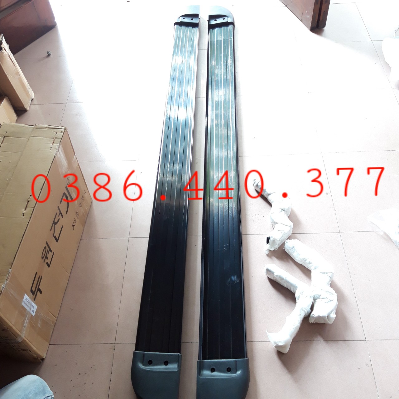 Bậc lên xuống Colorado OEM