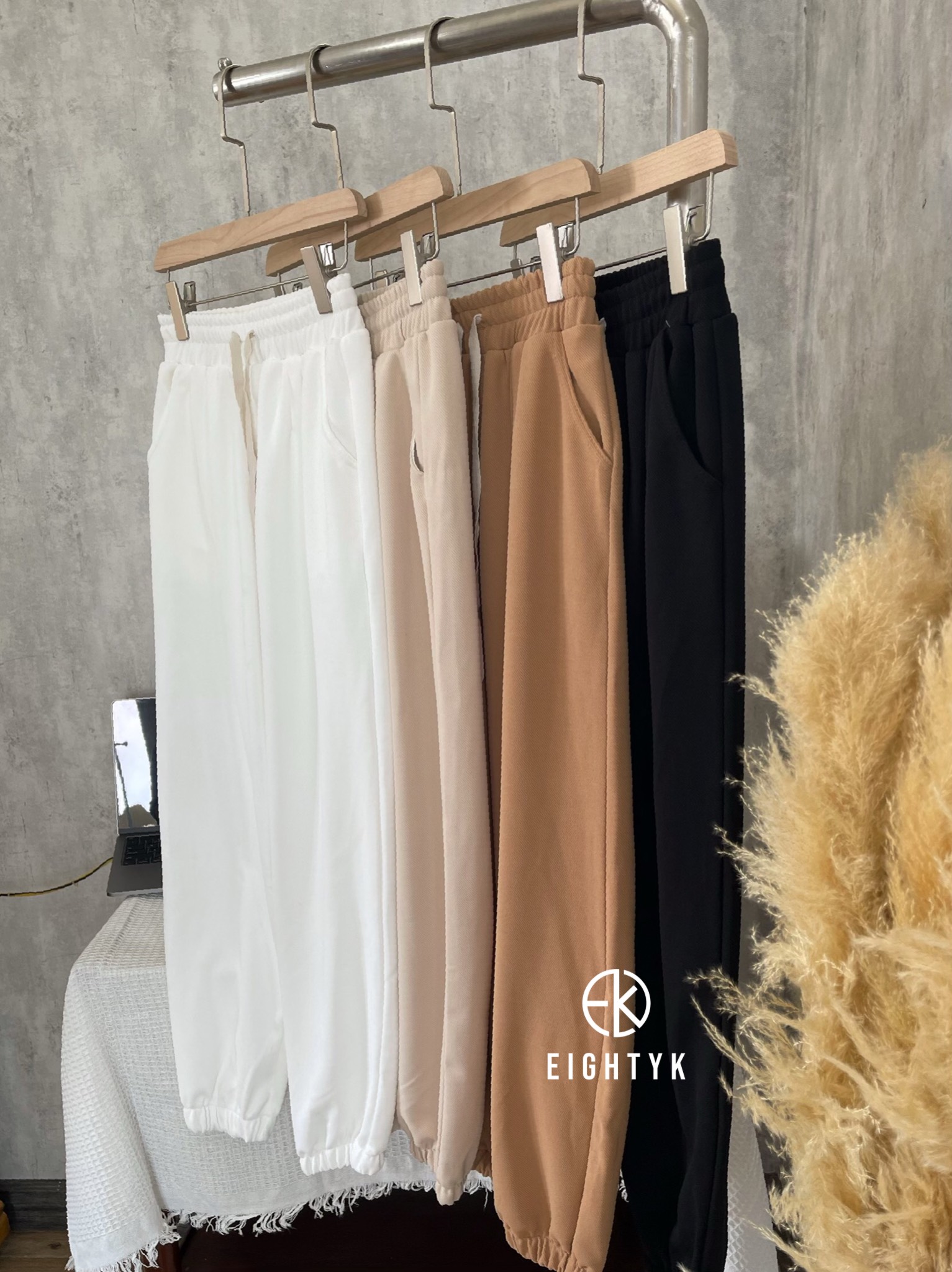 EIGHTYK Quần Dài Jogger Trơn Basic