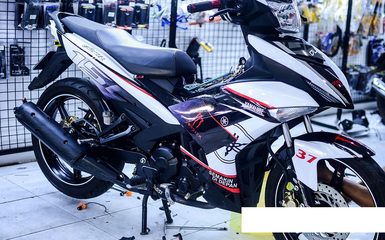 Tem trùm exciter 150 trắng đỏ đen, tem exciter 150, team trùm exciter 150, tem xe exciter 150, team trùm ex 150, team xe exciter 150 trắng đỏ đen