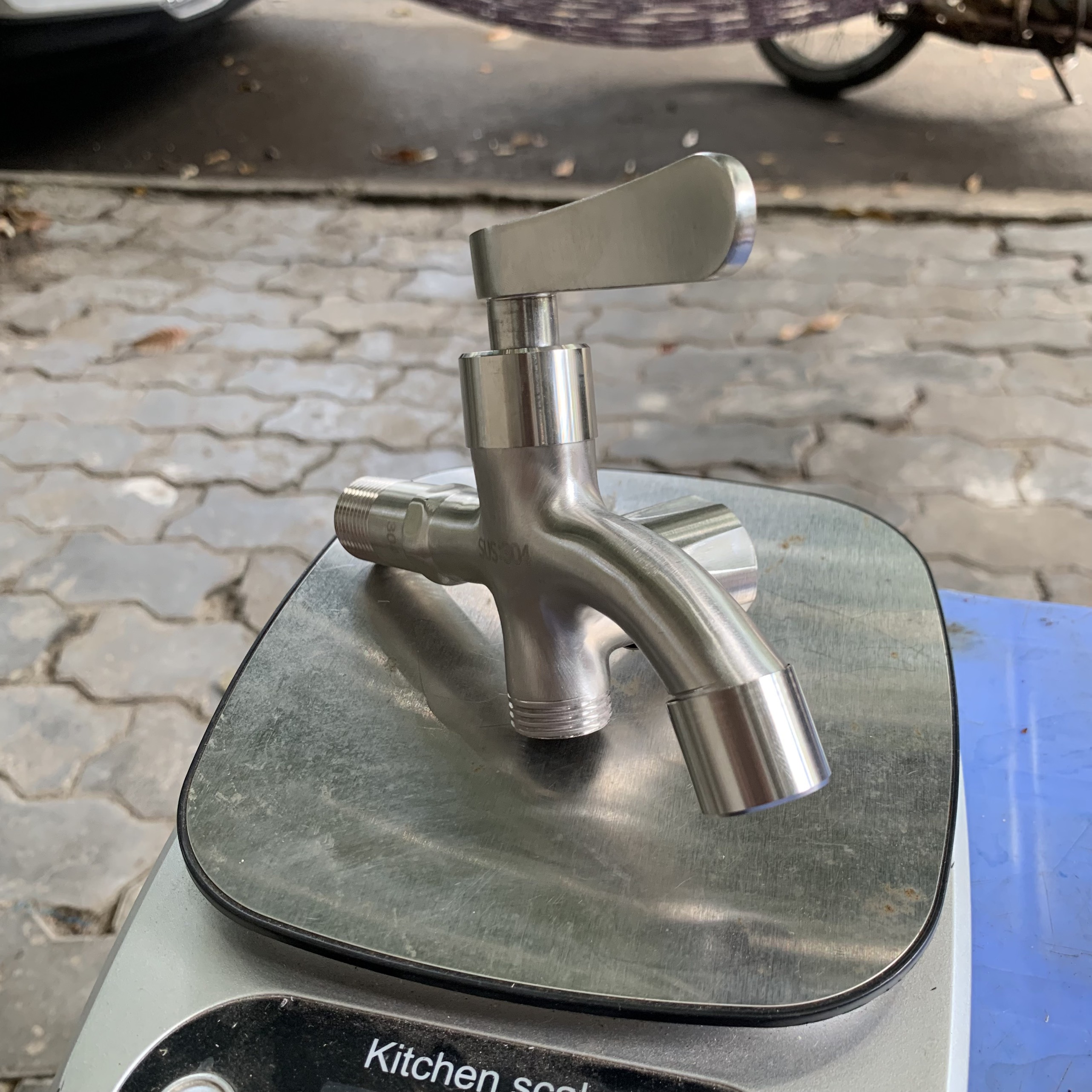 Củ sen lạnh inox sus 304 nước mạnh