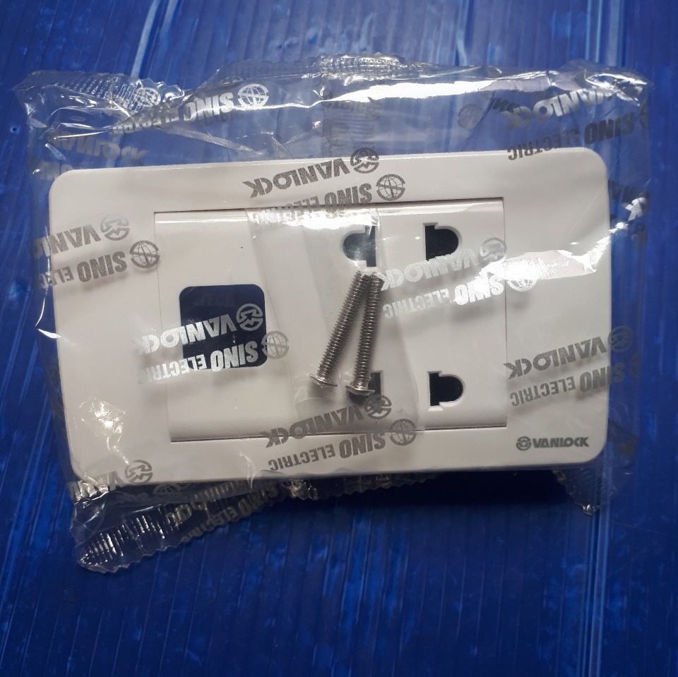 Mặt 2 Ổ + 1 Hoặc 2 Lỗ S18A Sino - Vanlock