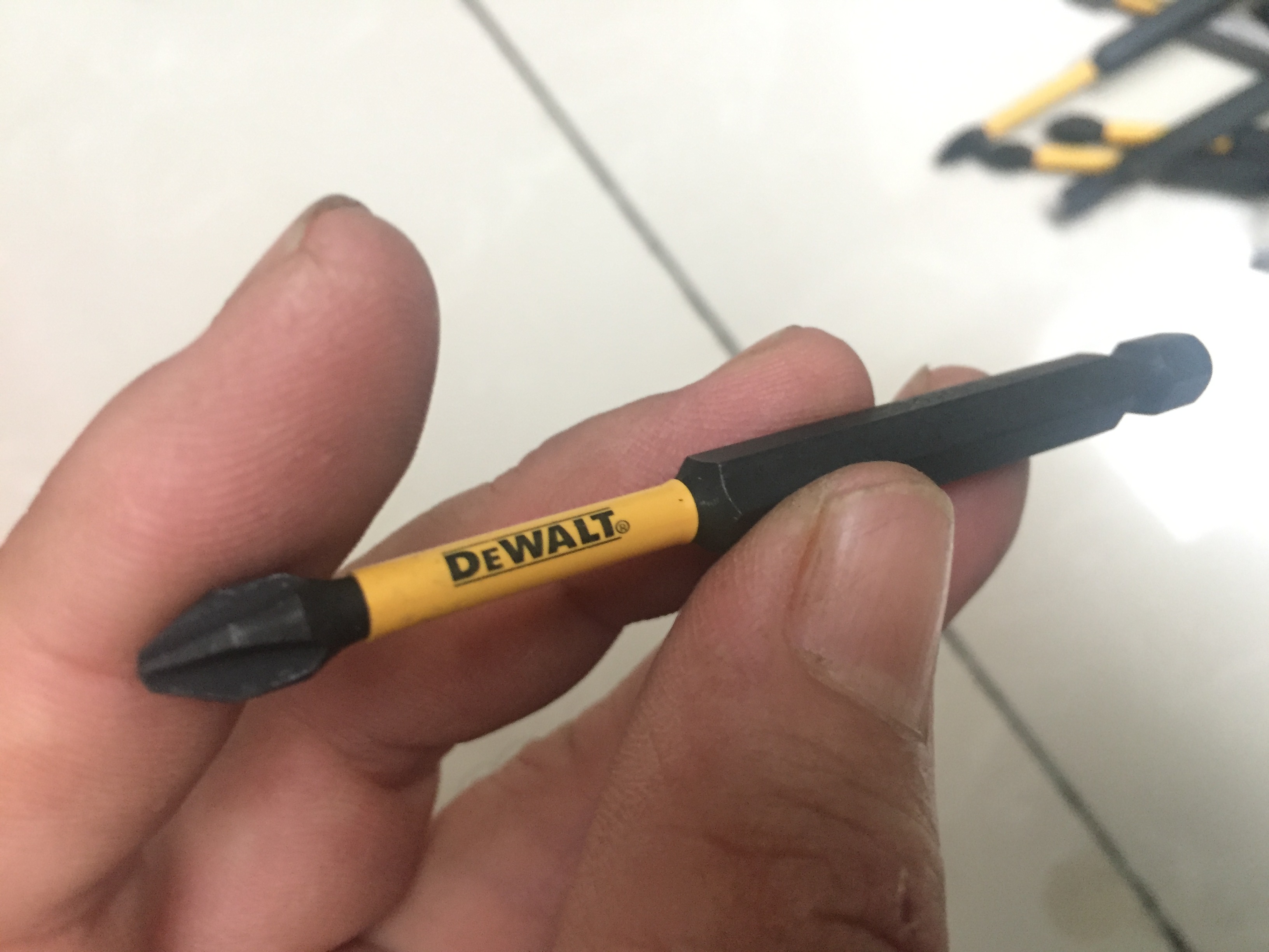 Mũi vít dewalt nhập mỹ - mũi pake - mũi vít 4 cạnh
