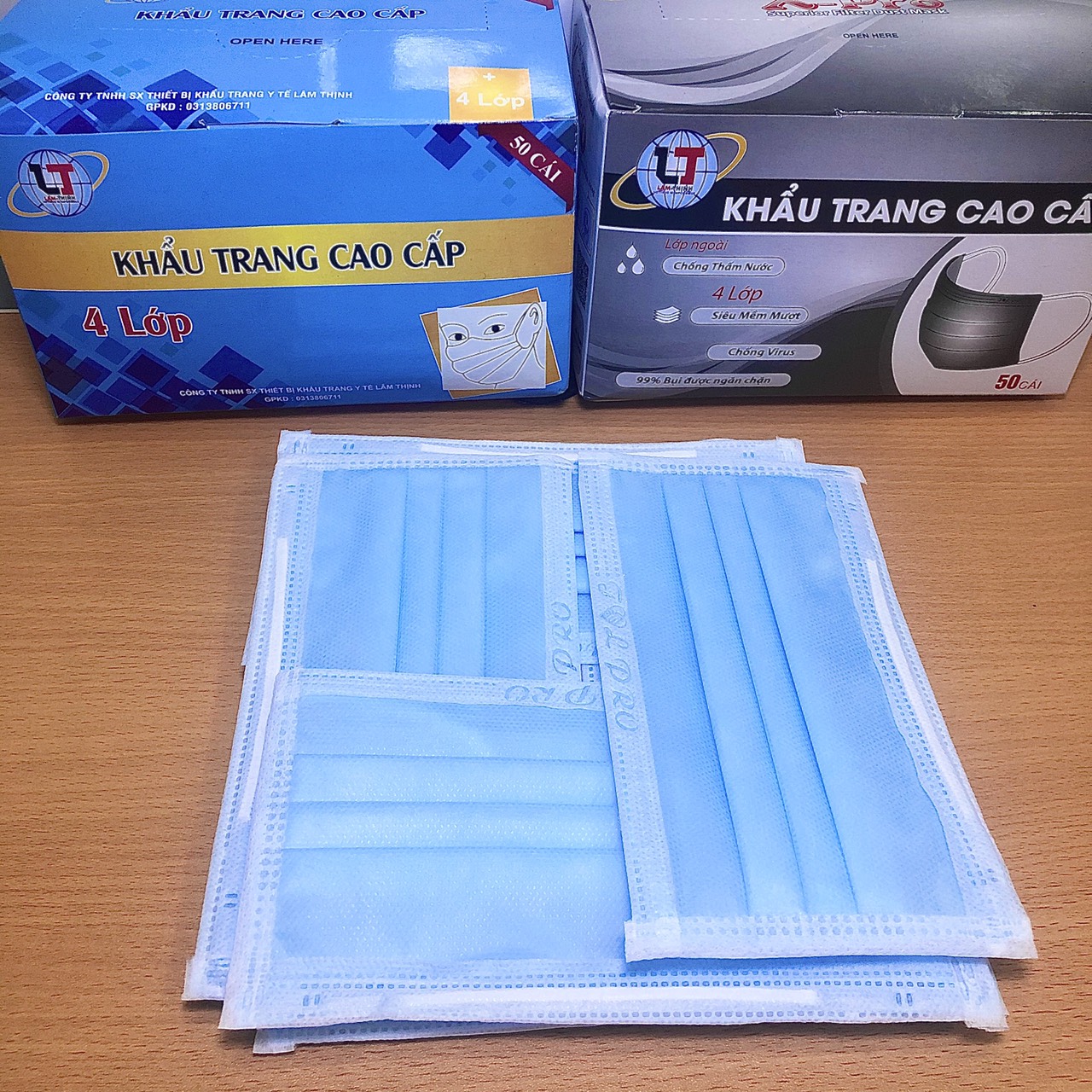 [HCM]KHẨU TRAN Y TẾ MÀU XANH HỘP 50 CÁI LOẠI 4 LỚP