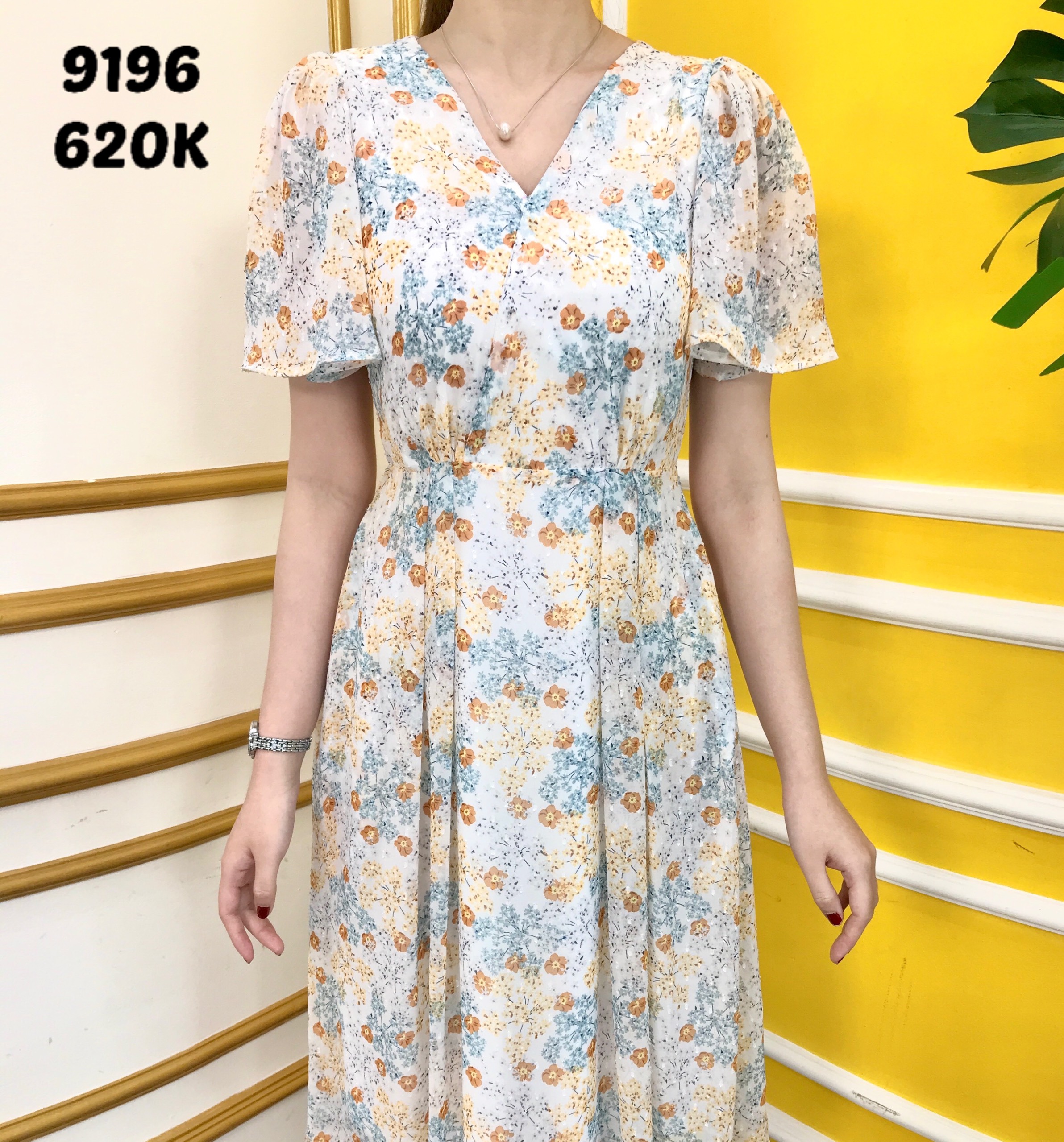 Đầm EMY EM9196 Xoè Cổ V Kèm Dây Thắt Nơ