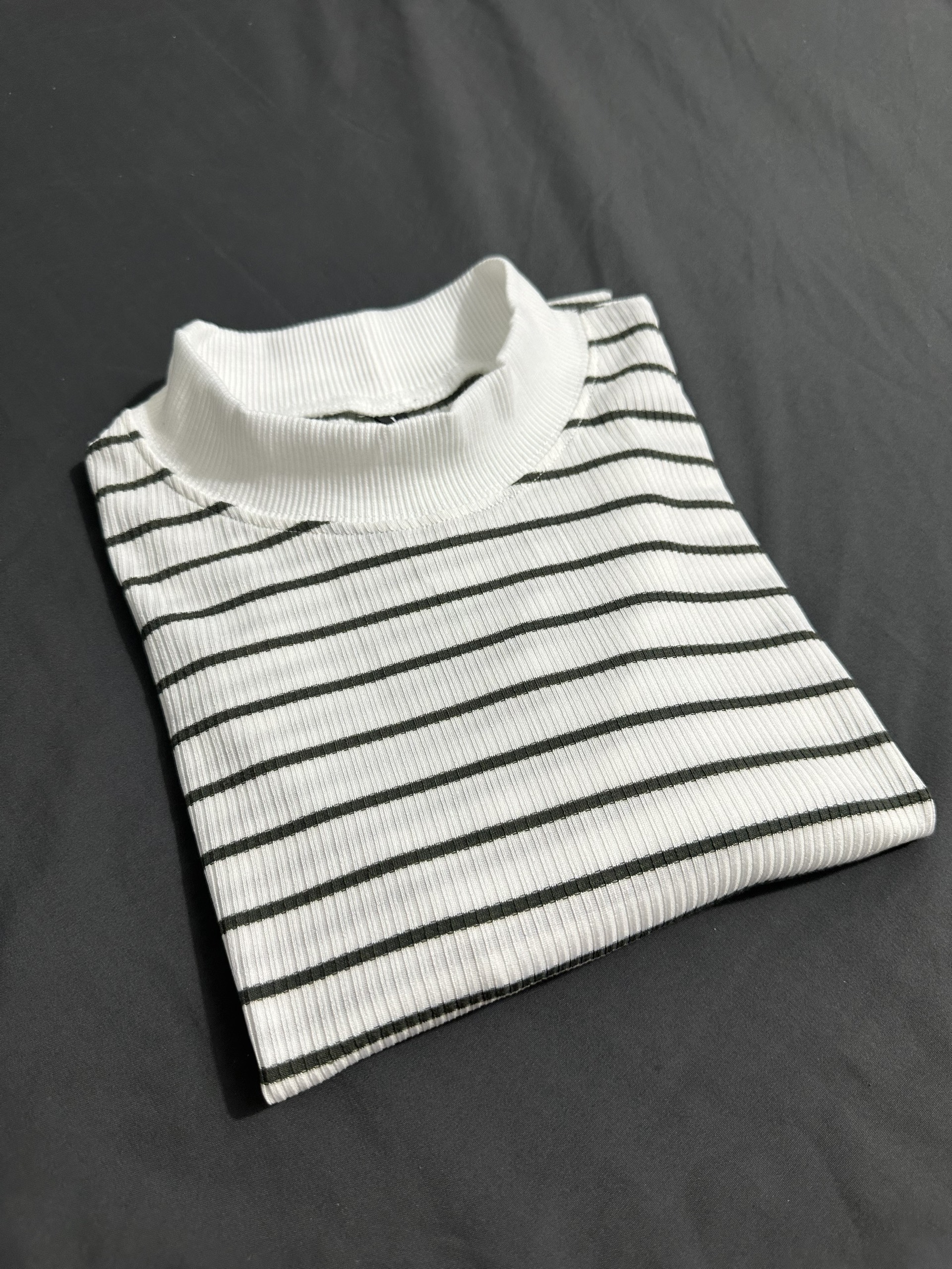 Áo thun Stee Cổ cao Sọc ngang B&W CVC Unisex