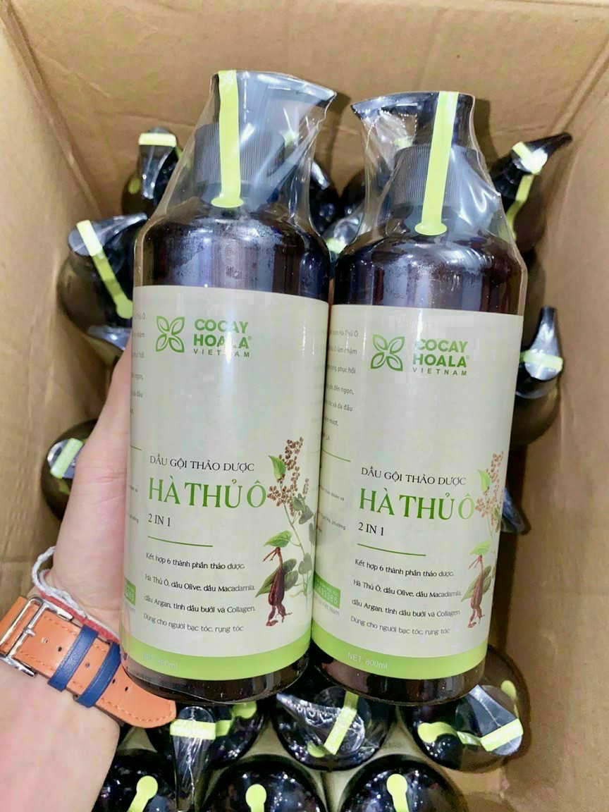Dầu gội thảo dược hà thủ ô