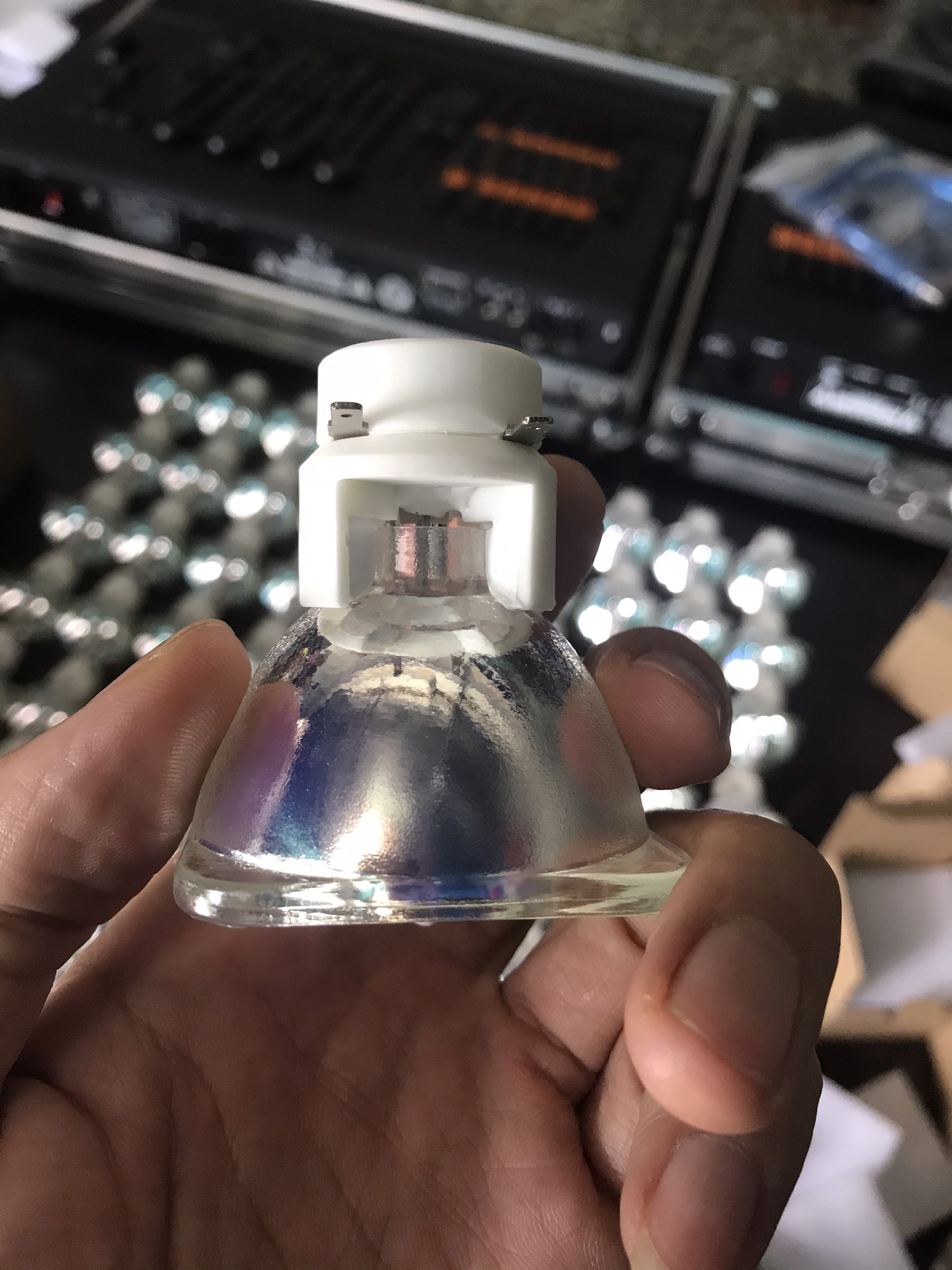 Bóng Beam 230W 7R thương hiệu Osram